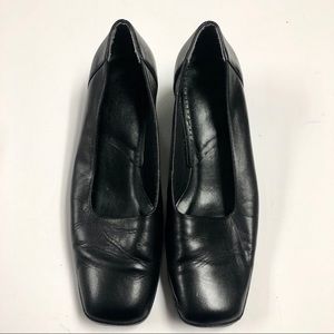 Naturalizer Block Pump